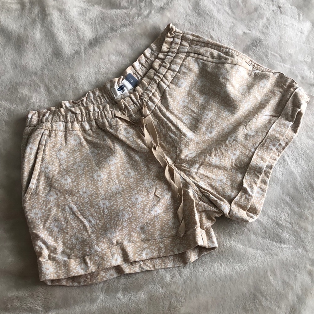 $3/30 Old Navy Linen Shorts Cream White Floral Print